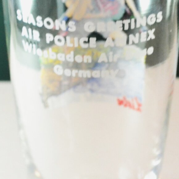 Set Of 4 Glasses German Figures With Sayings Air Force Police Wiesbaden Germany - Picture 4 of 11